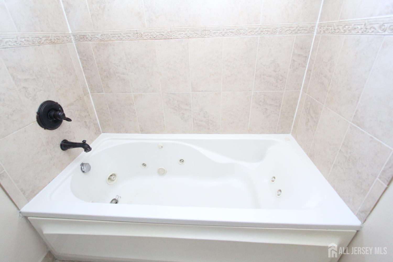 138 Leah Court South Brunswick NJ 08810