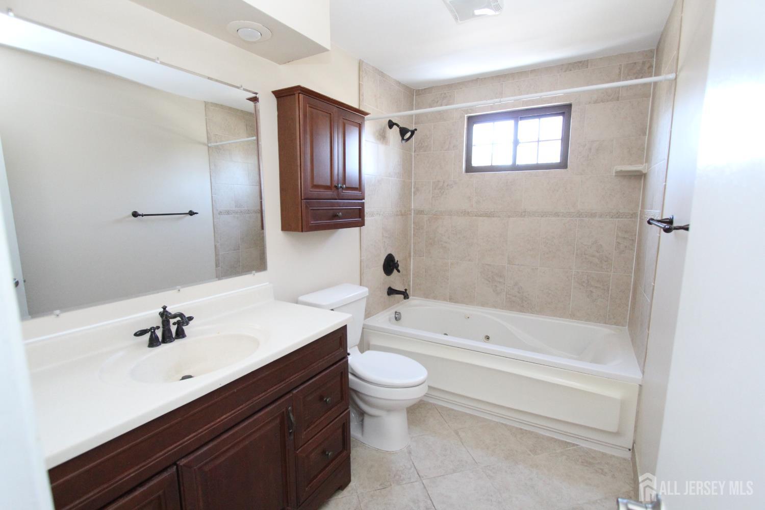 138 Leah Court South Brunswick NJ 08810