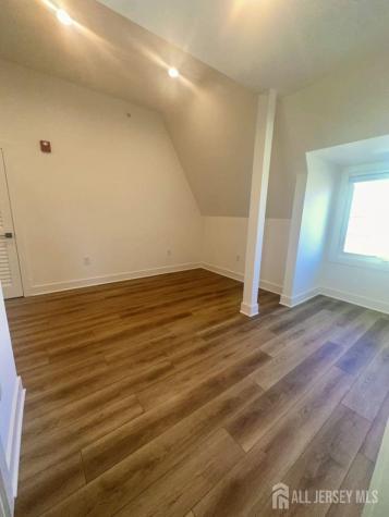 195 Main Street Metuchen NJ 08840