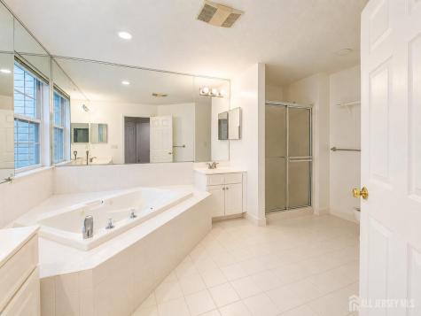 207 Prestwick Way Edison NJ 08820