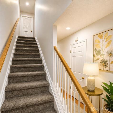 207 Prestwick Way Edison NJ 08820