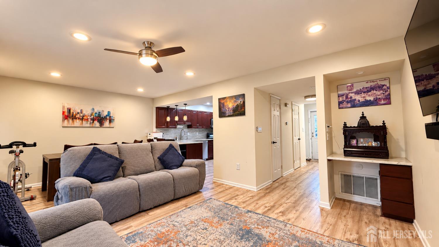 4 Letts Court East Brunswick NJ 08816