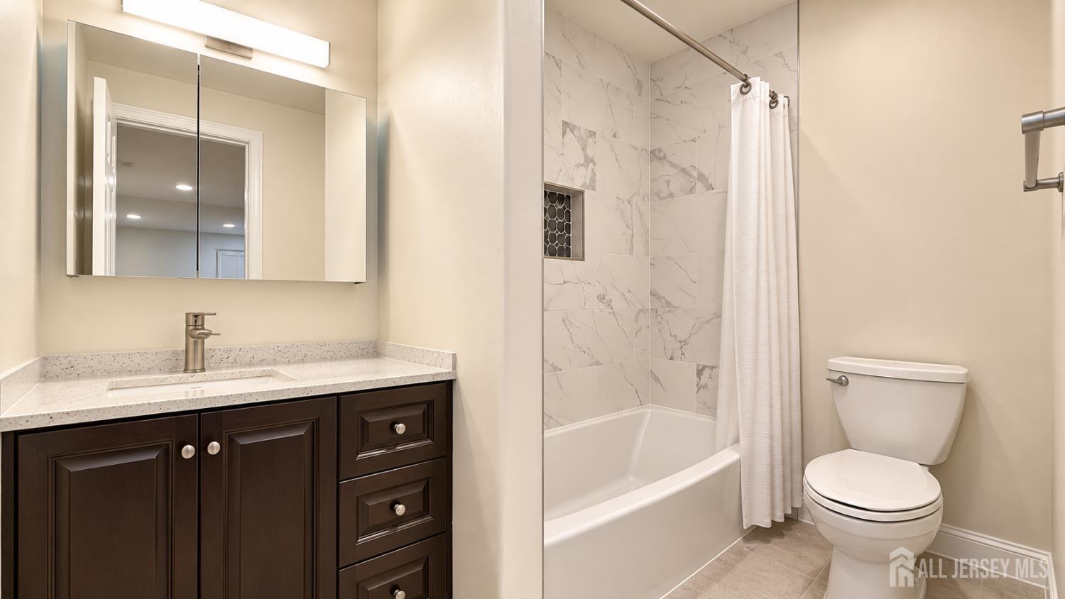 4 Letts Court East Brunswick NJ 08816
