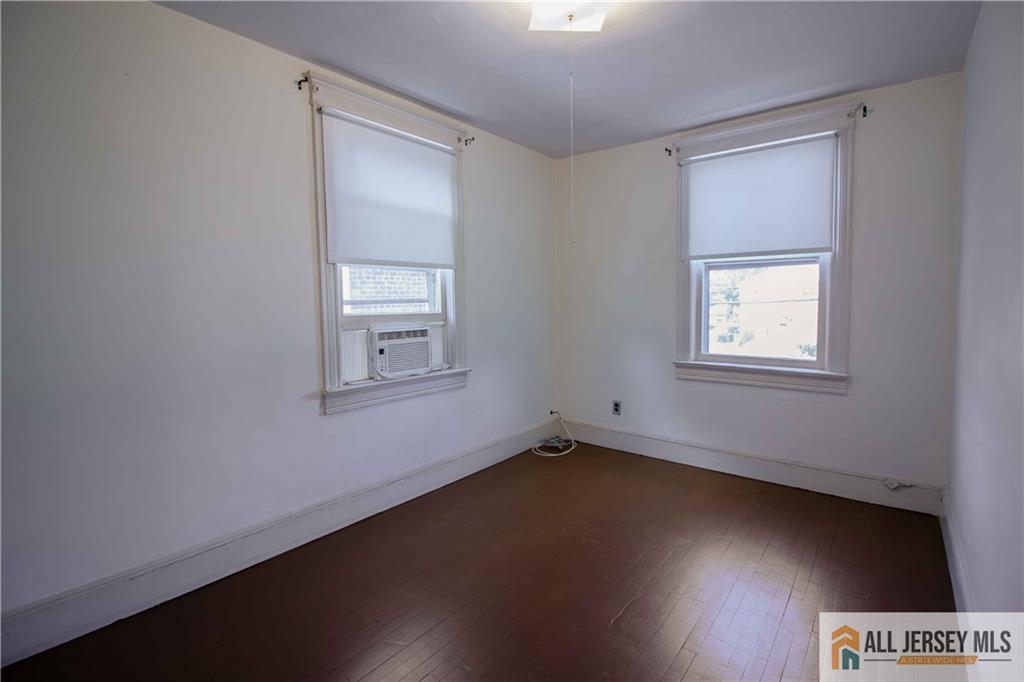 8 Whitehead Avenue South River NJ 08882