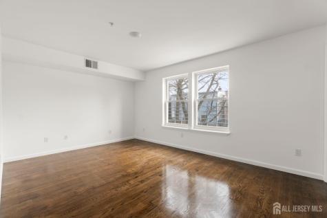496 So. 18th Street Newark NJ 07103