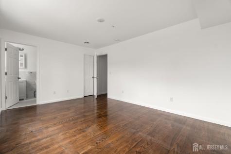496 So. 18th Street Newark NJ 07103