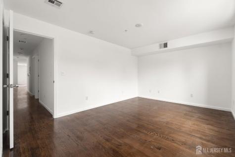 496 So. 18th Street Newark NJ 07103