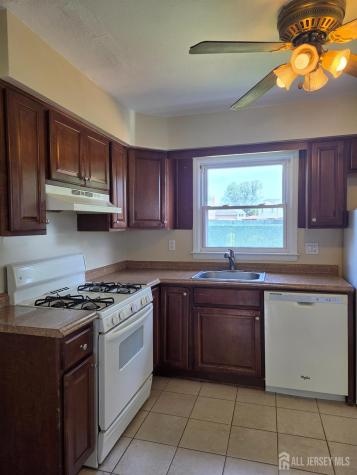 8 Chester Court Edison NJ 08817