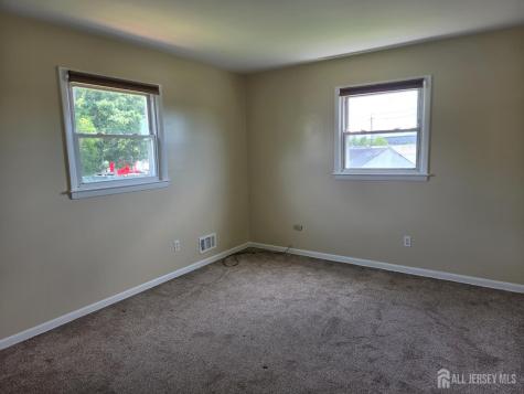 8 Chester Court Edison NJ 08817