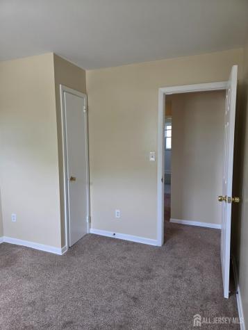 8 Chester Court Edison NJ 08817
