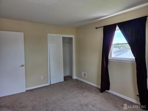 8 Chester Court Edison NJ 08817