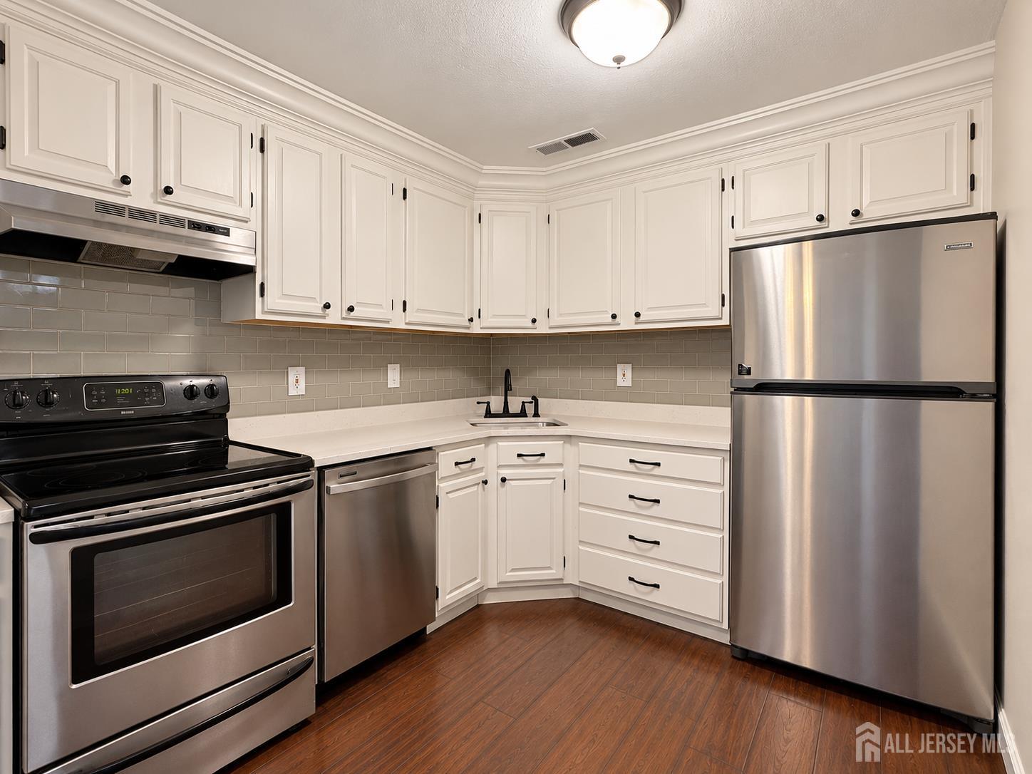 604 Ravens Crest Drive Plainsboro NJ 08536