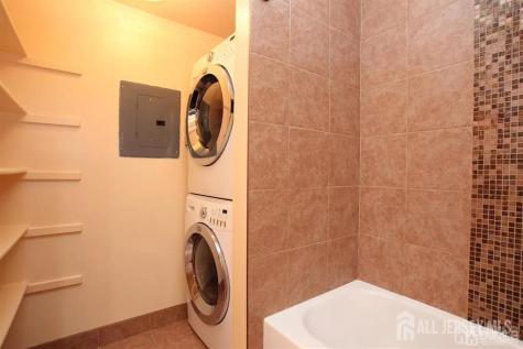818 Ravens Crest Drive Plainsboro NJ 08536