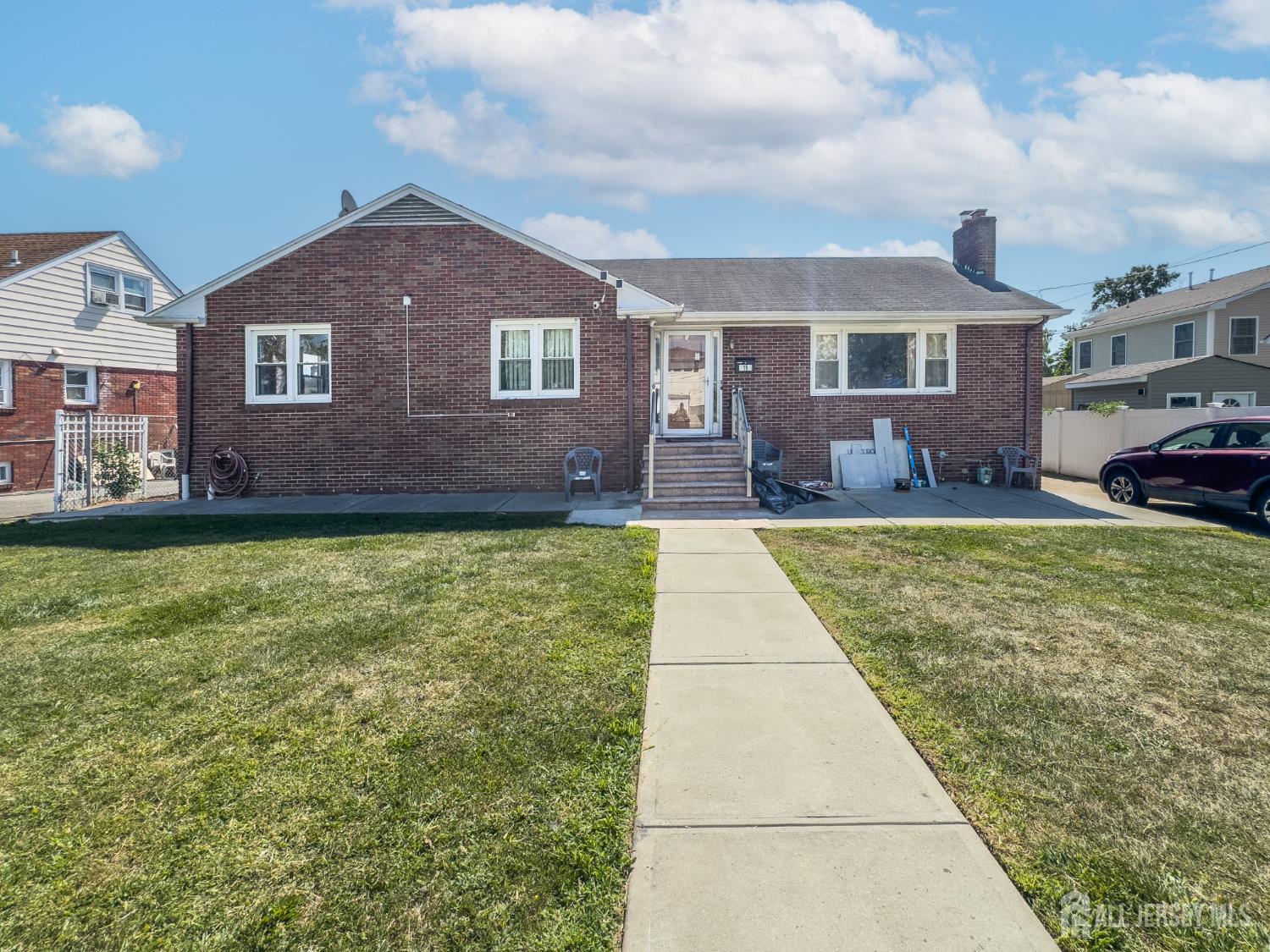 19 Holmes Street Carteret NJ 07008