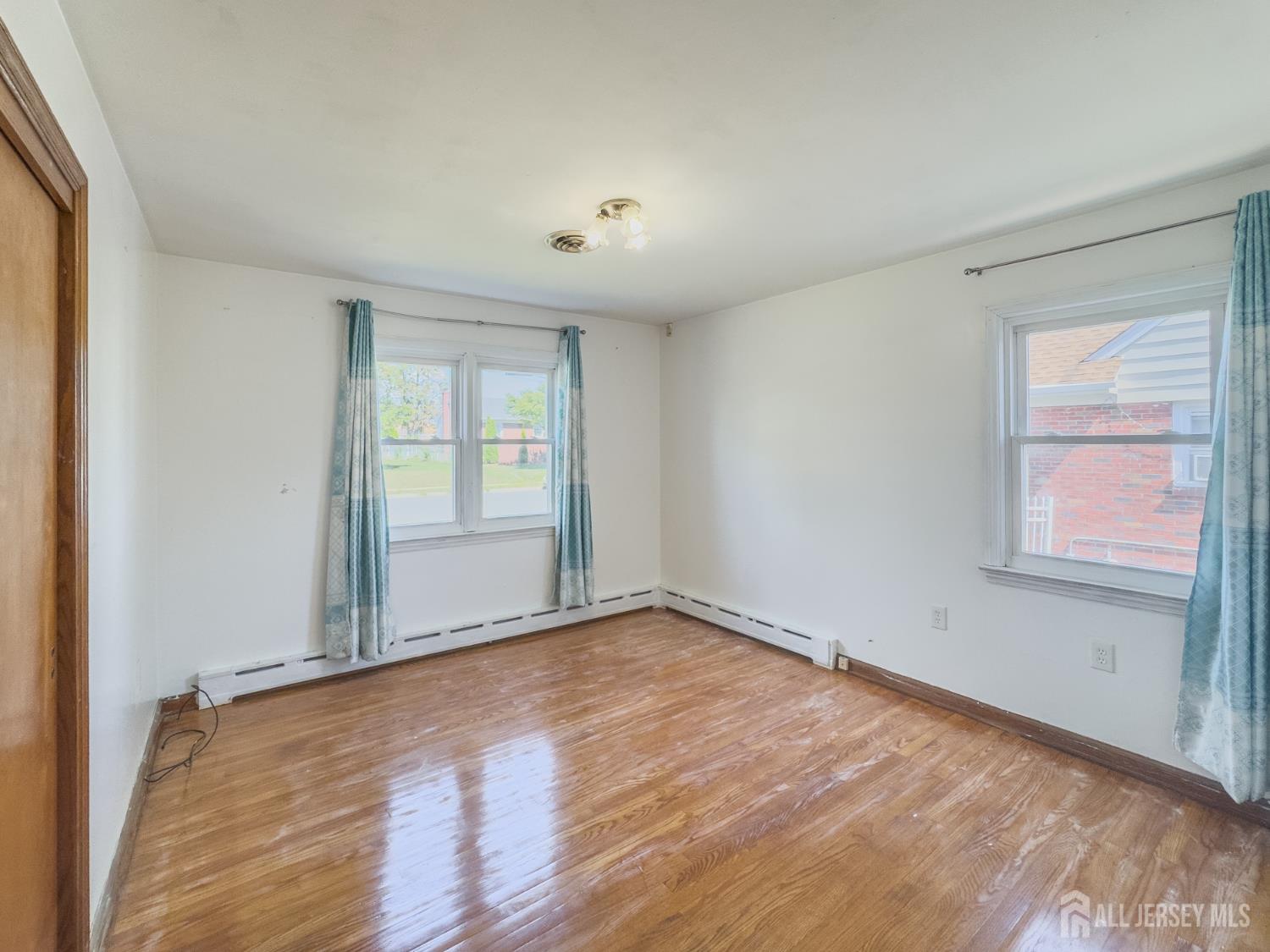 19 Holmes Street Carteret NJ 07008