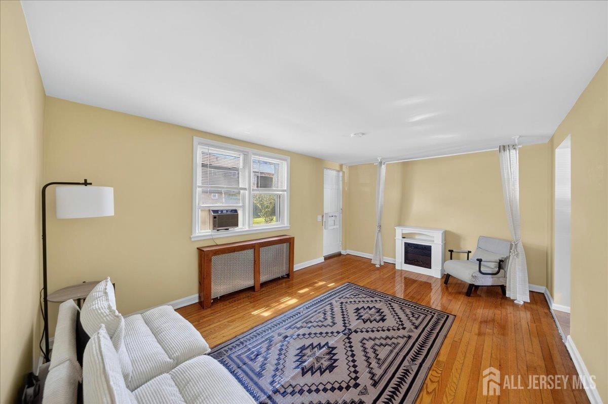 513 Brooklawn Avenue Roselle NJ 07203