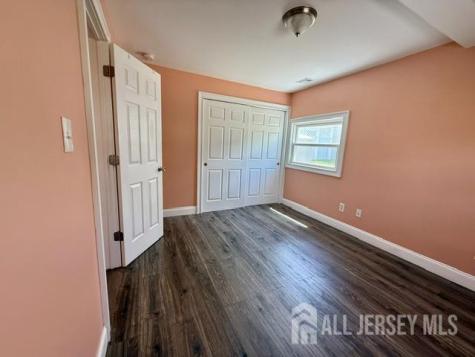 5 Sussex Court South River NJ 08882