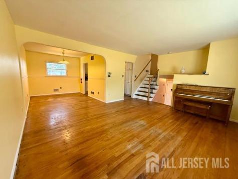 5 Sussex Court South River NJ 08882