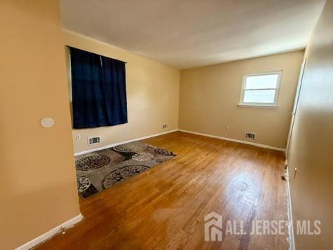 5 Sussex Court South River NJ 08882