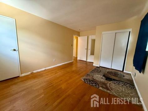5 Sussex Court South River NJ 08882