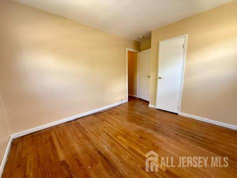 5 Sussex Court South River NJ 08882