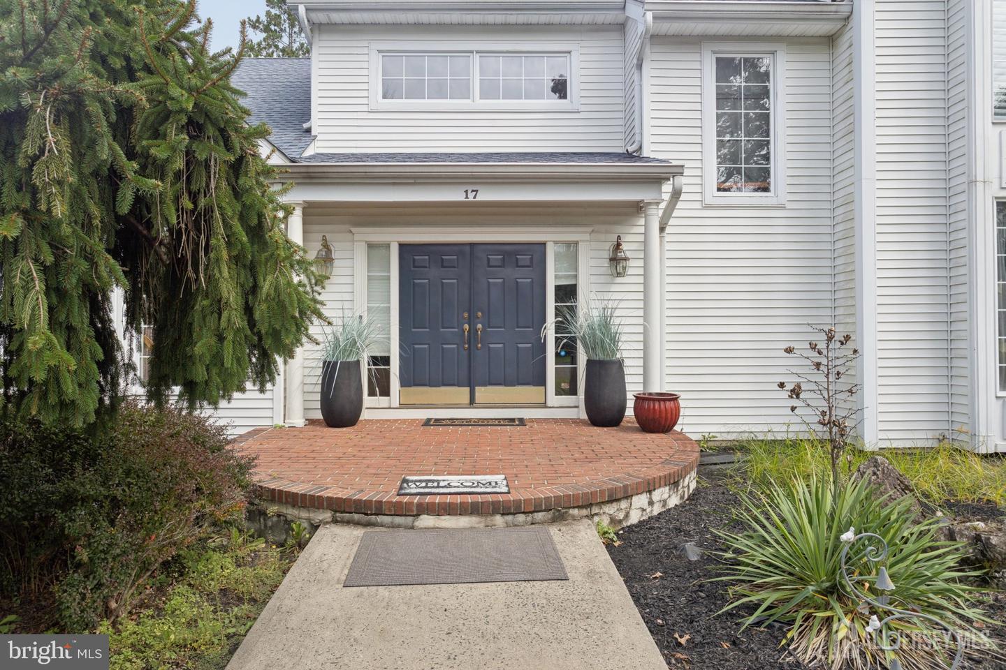 17 Glacier Drive West Windsor NJ 08550