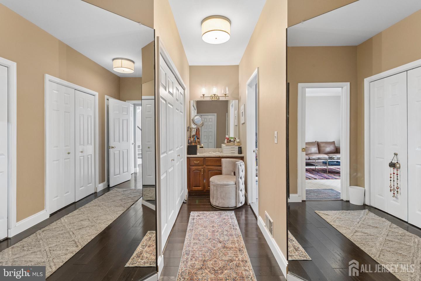 17 Glacier Drive West Windsor NJ 08550