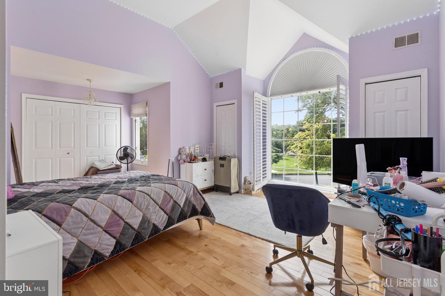 17 Glacier Drive West Windsor NJ 08550