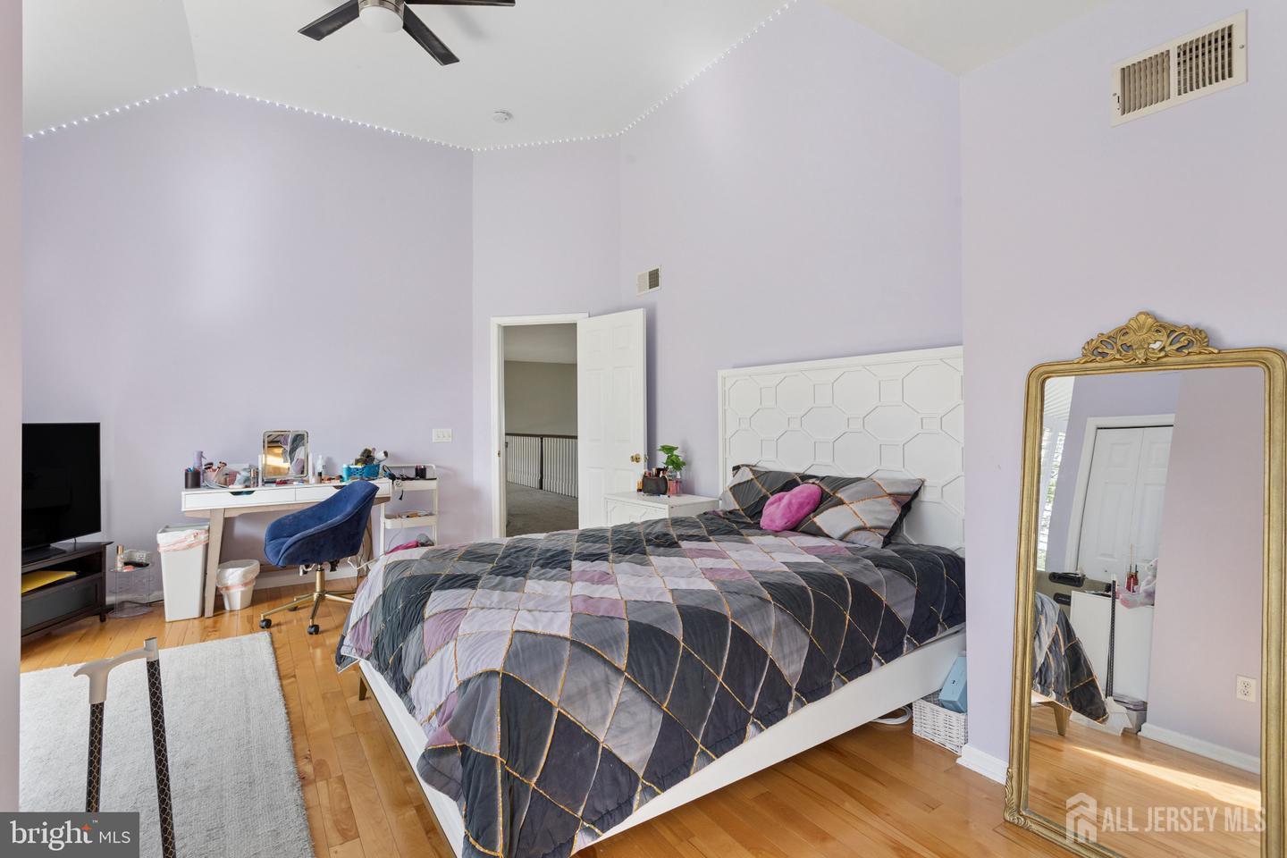 17 Glacier Drive West Windsor NJ 08550