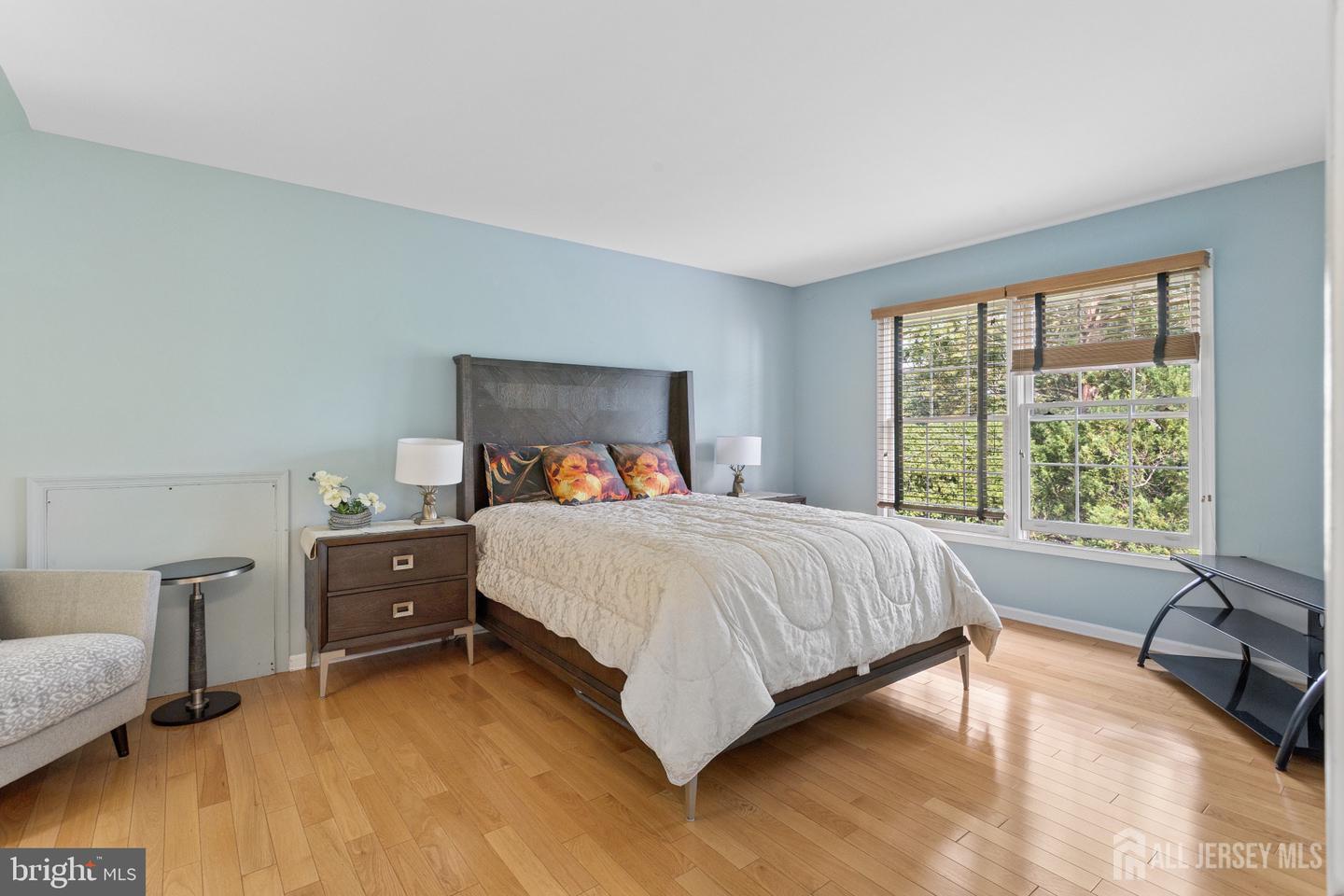 17 Glacier Drive West Windsor NJ 08550