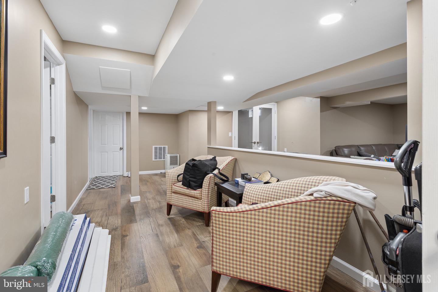 17 Glacier Drive West Windsor NJ 08550