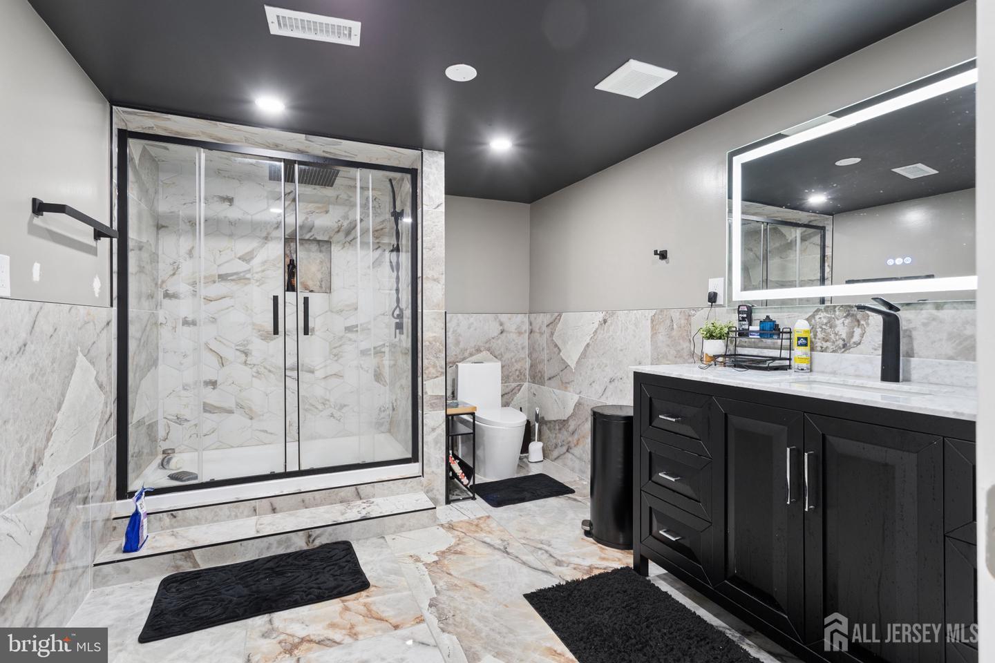 17 Glacier Drive West Windsor NJ 08550
