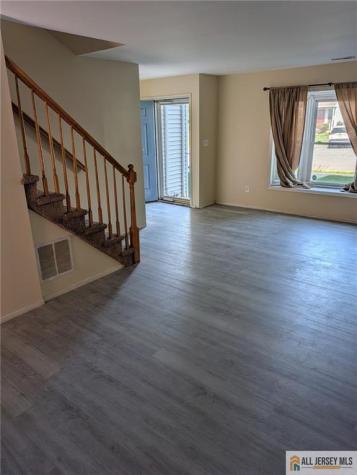14 Concord Square Sayreville NJ 08872