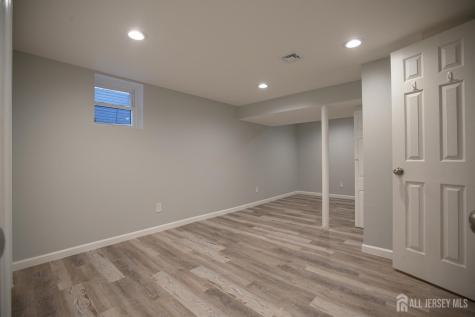 545 Olive Place Woodbridge Proper NJ 07095