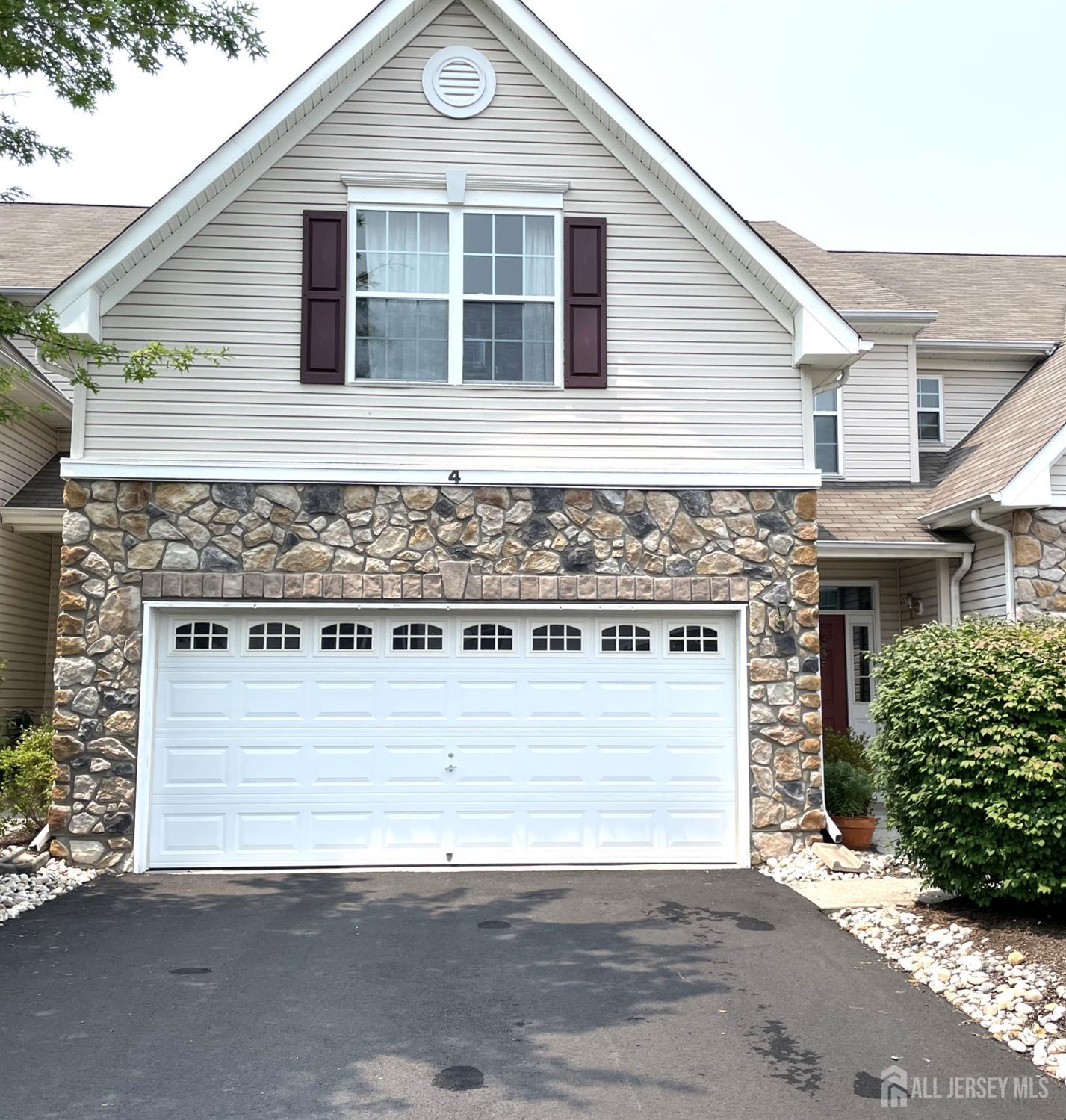 4 Blake Drive Hopewell Twp NJ 08634
