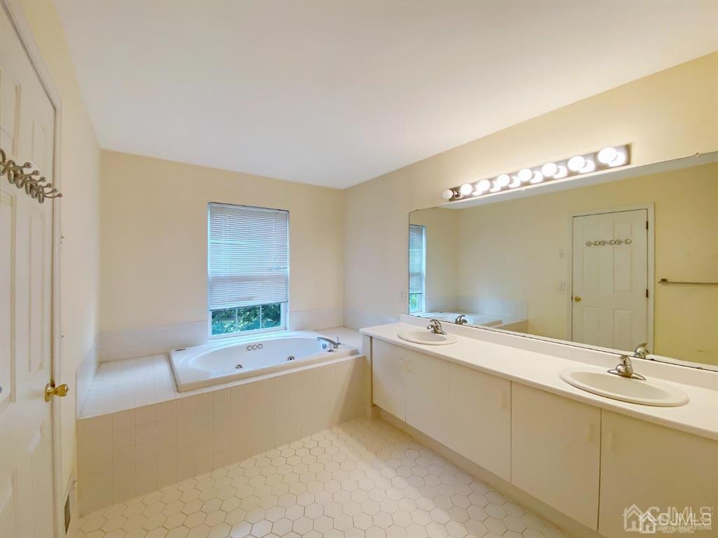 48 Berkshire Way East Brunswick NJ 08816