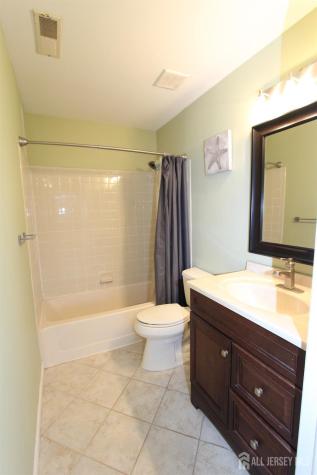 5220 Ravens Crest Plainsboro NJ 08536