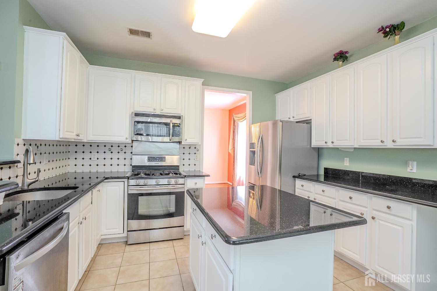 31 SE Hawthorn Drive Plainsboro NJ 08536
