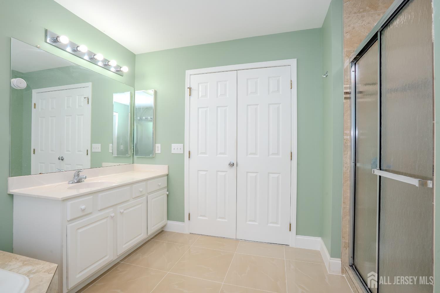 31 SE Hawthorn Drive Plainsboro NJ 08536