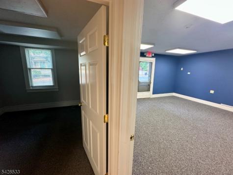 28 Center Street Clinton NJ 08809