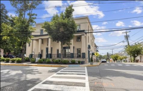 28 Center Street Clinton NJ 08809