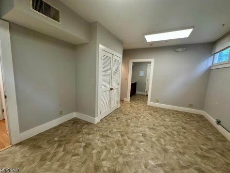 28 Center Street Clinton NJ 08809