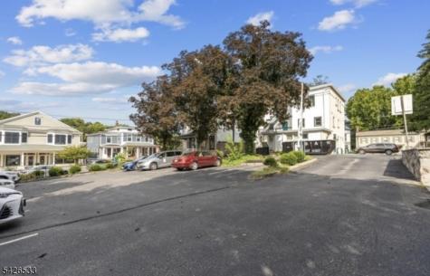 28 Center Street Clinton NJ 08809