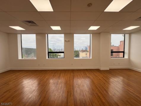 407 39TH Street Union NJ 07087