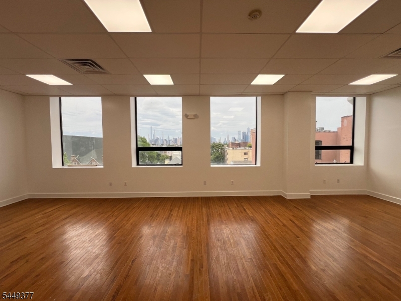 407 39TH Street Union NJ 07087