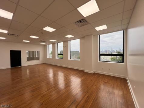 407 39TH Street Union NJ 07087