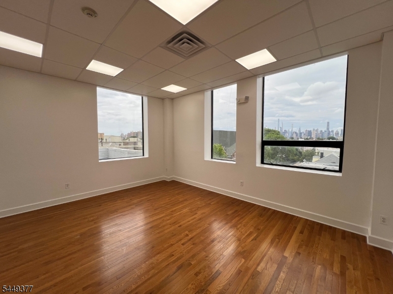 407 39TH Street Union NJ 07087