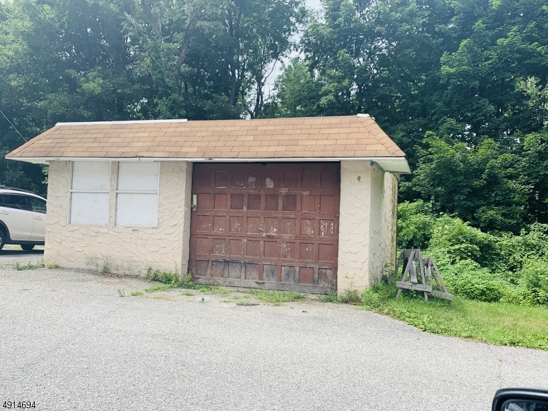 62 King Cole Road Hamburg NJ 07419