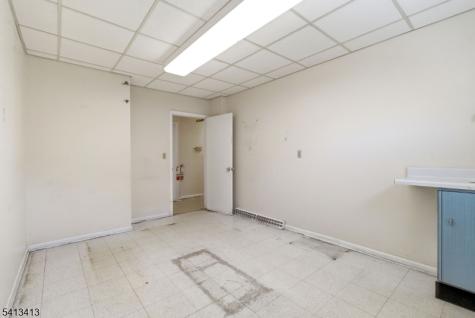 31 W Somerset Street Raritan NJ 08869