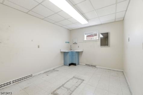 31 W Somerset Street Raritan NJ 08869